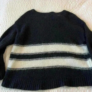 Victoria's Secret Wool Blend size Small pullover